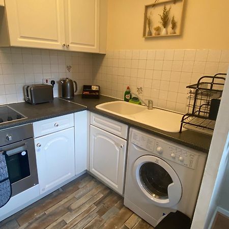 Lovely 2 Dbl Bed Apartment Near Heaton Park And North Manchester Hospital With Parking Buitenkant foto