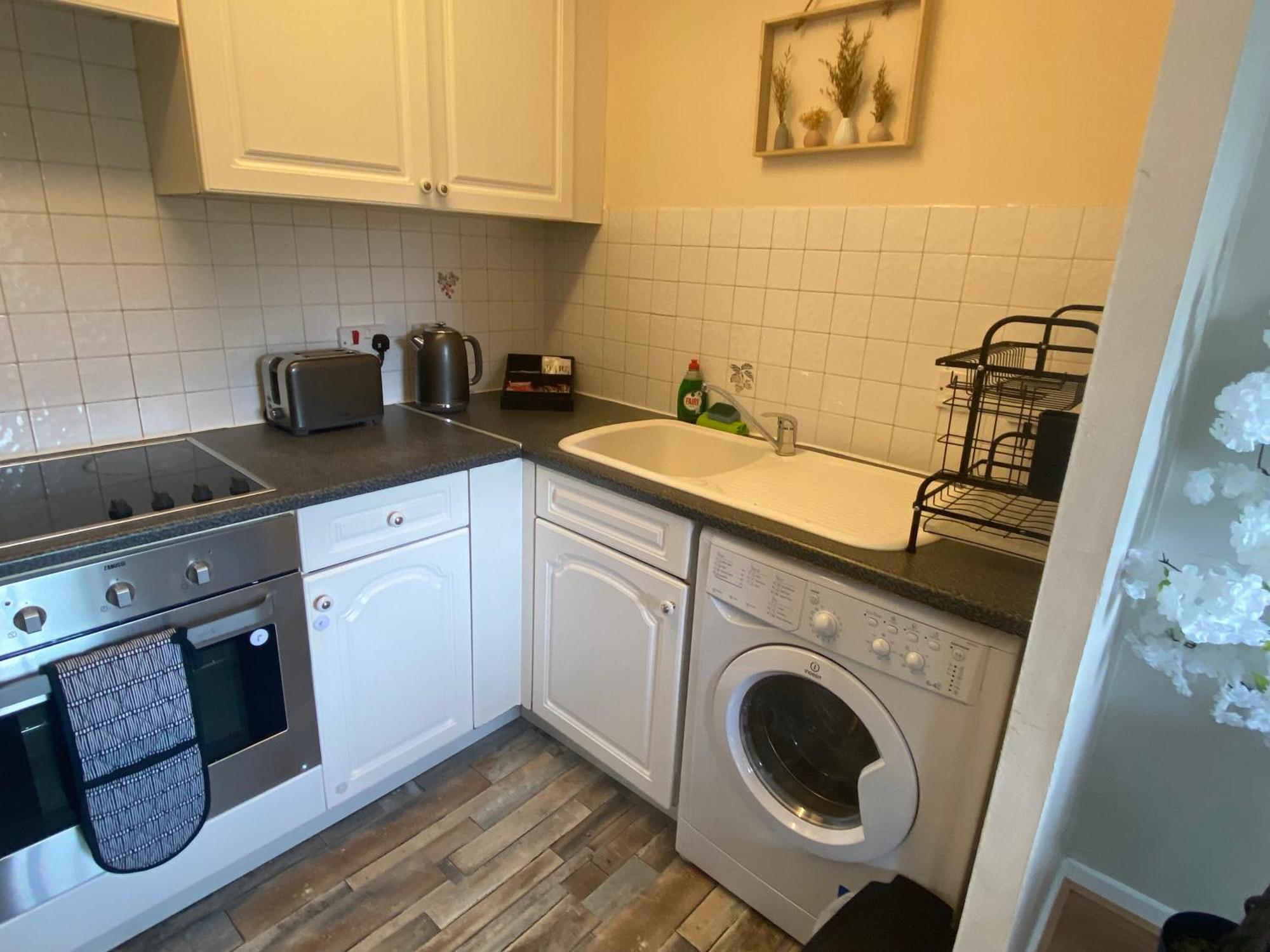 Lovely 2 Dbl Bed Apartment Near Heaton Park And North Manchester Hospital With Parking Buitenkant foto